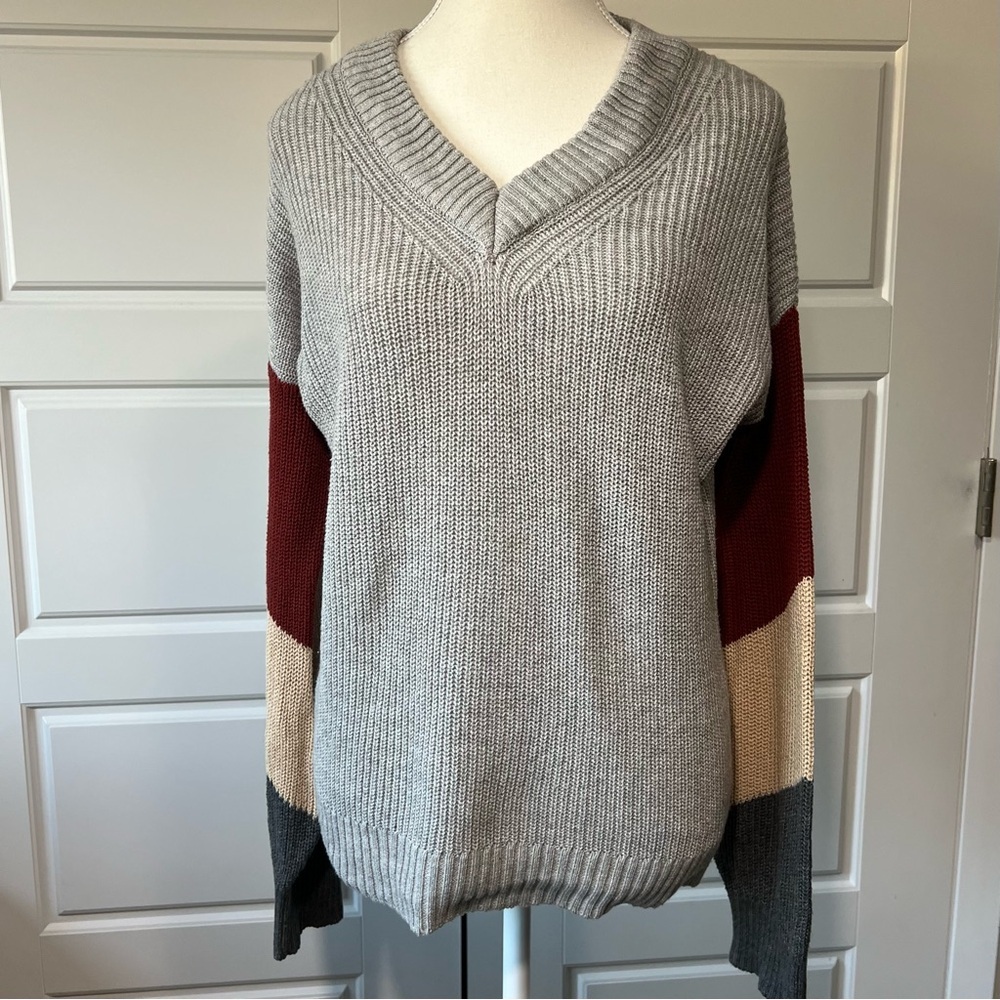 BCBGen Color Block V-Neck Knit Sweater Pullover Long Sleeve Casual Comfy Size L